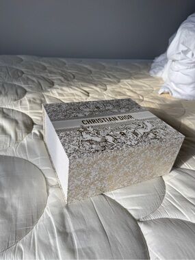 Dior Gift Box - White & Gold Toile